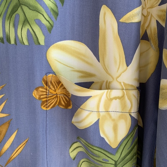 Tommy Bahama 100% Silk Aloha Shirt - Extra Large - Picture 6 of 12
